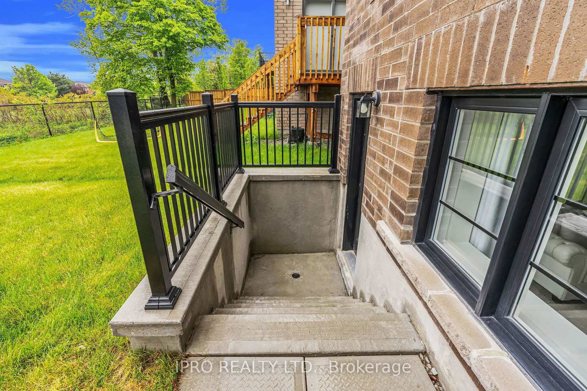 Photo 43 of 1341 Blackmore Street, Innisfil, Alcona — HOMEH