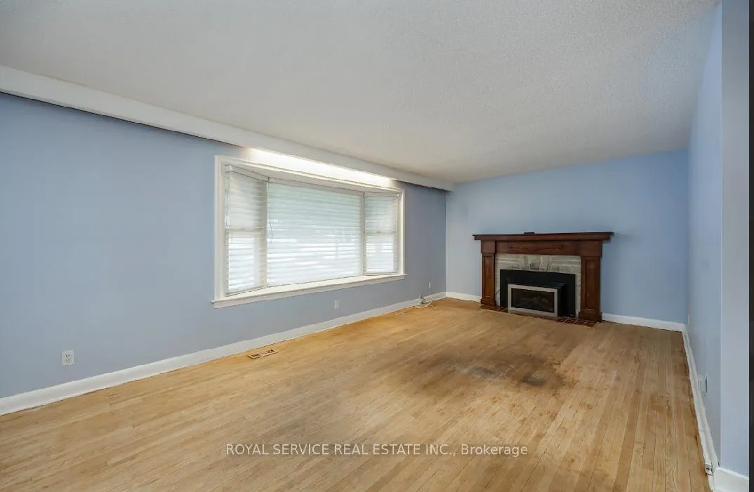 Photo 7 of 1 Acadia Drive, Cobourg — HOMEH