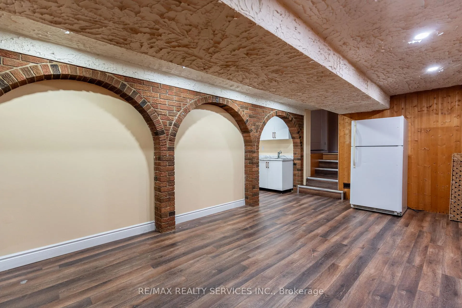 Photo 28 of 560 Highpoint Avenue, Waterloo — HOMEH