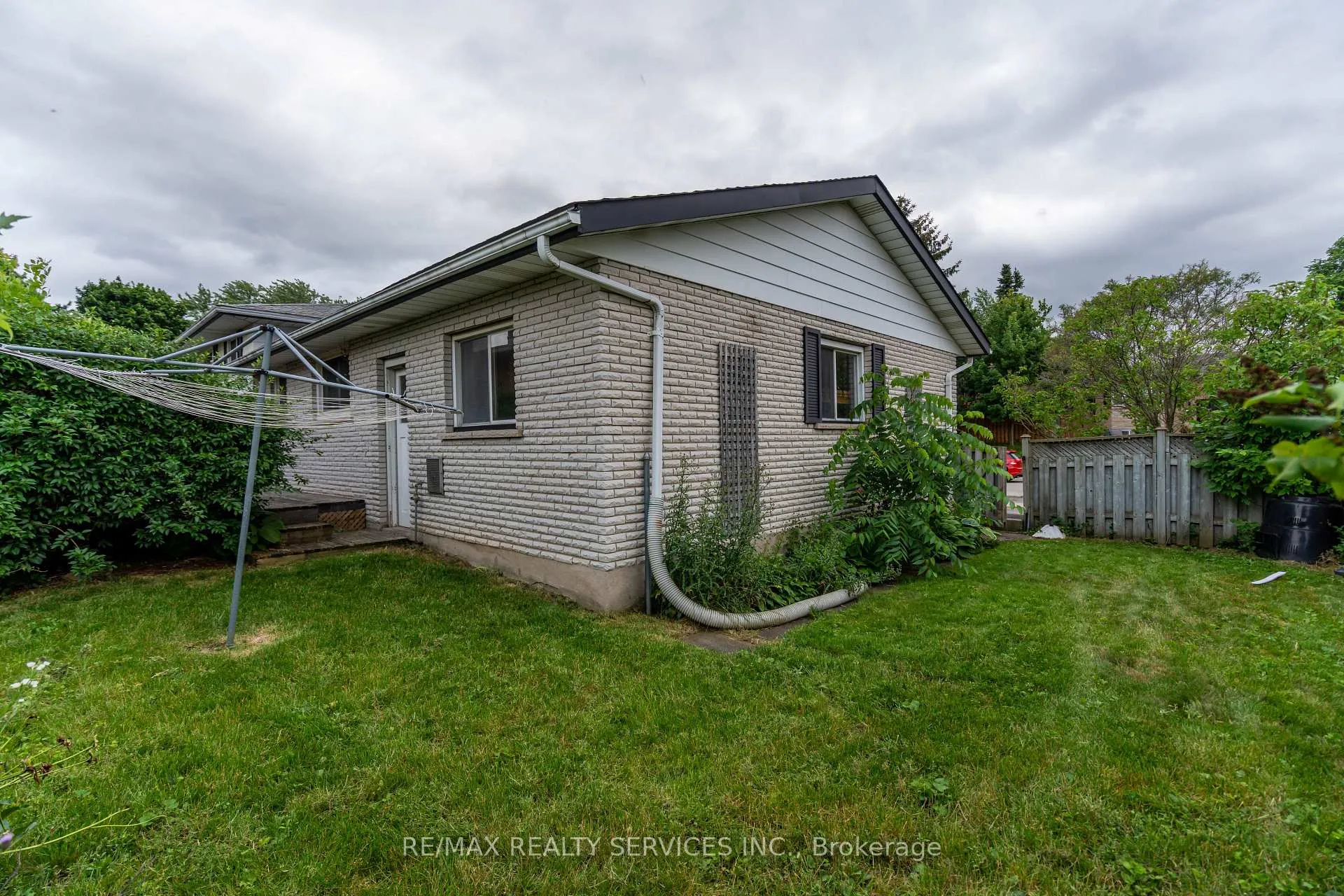 Photo 39 of 560 Highpoint Avenue, Waterloo — HOMEH