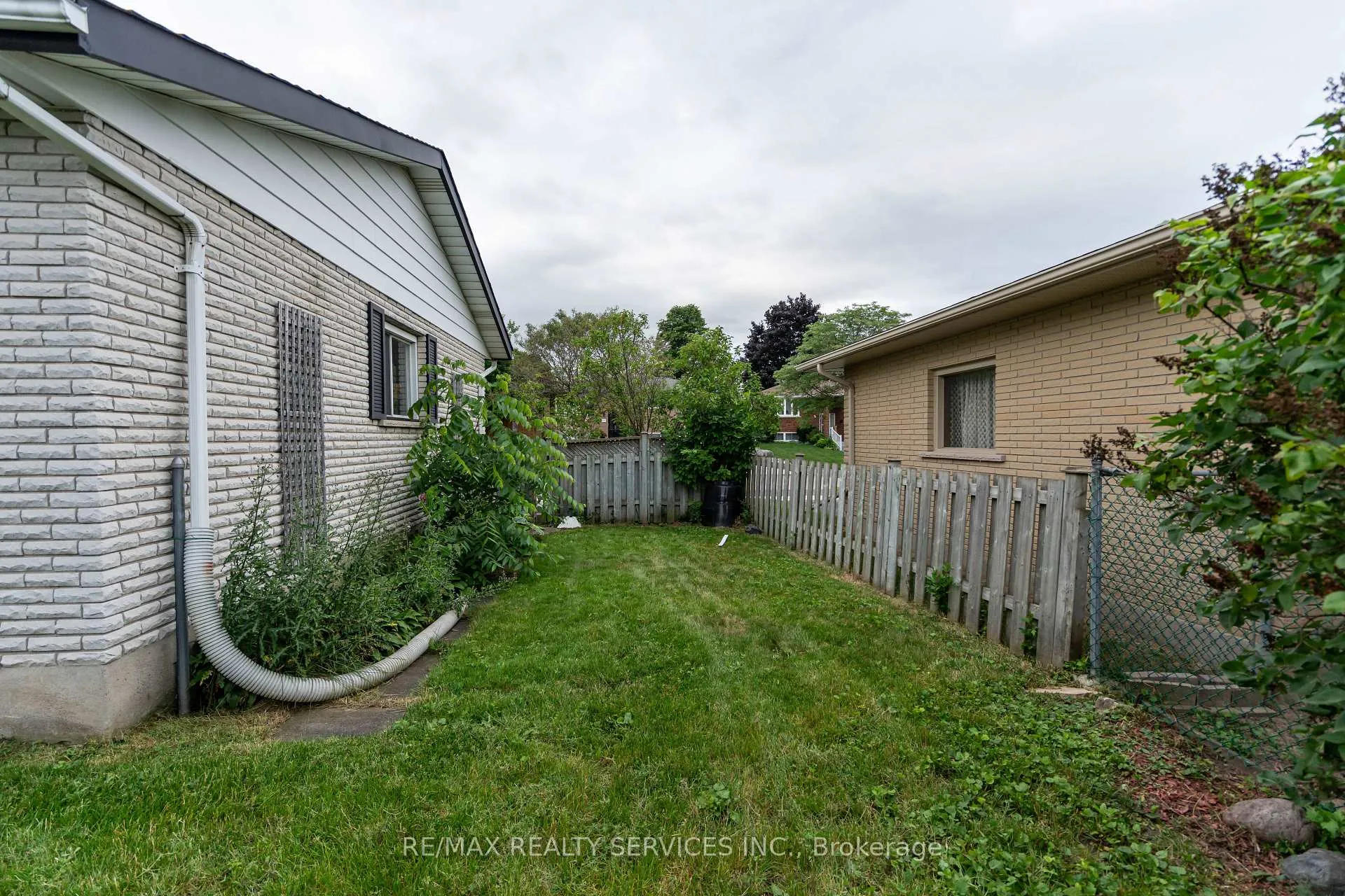Photo 40 of 560 Highpoint Avenue, Waterloo — HOMEH