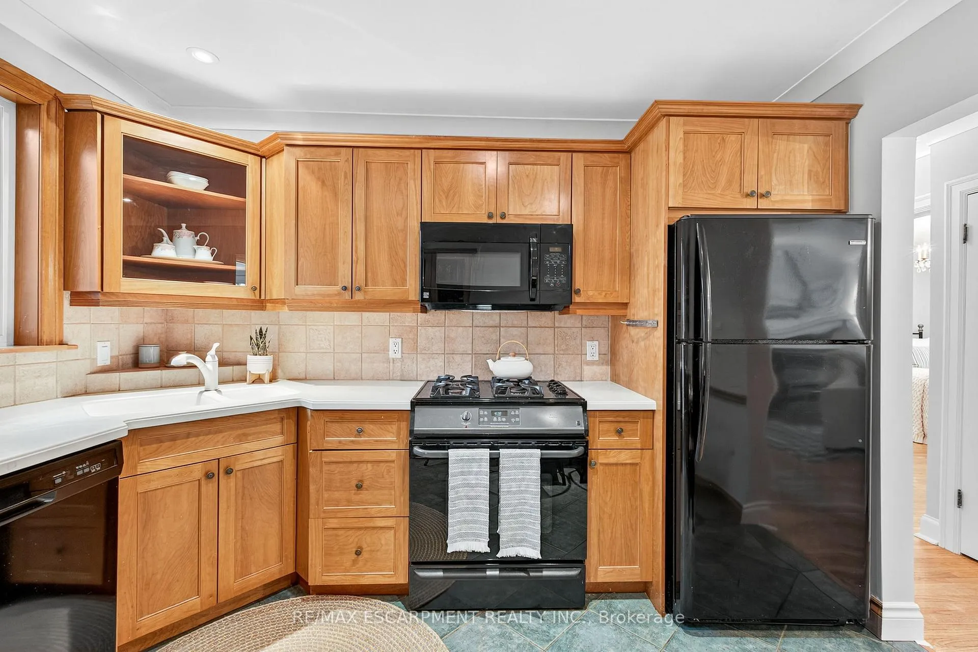 Photo 16 of 16 Parkview Row, Hamilton, Dundas — HOMEH