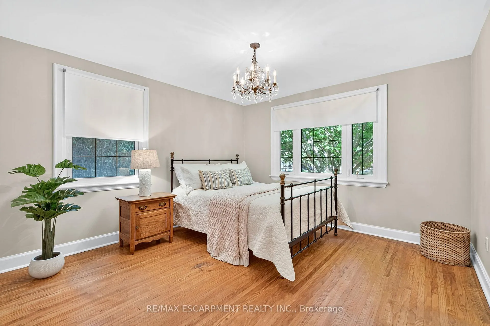 Photo 22 of 16 Parkview Row, Hamilton, Dundas — HOMEH
