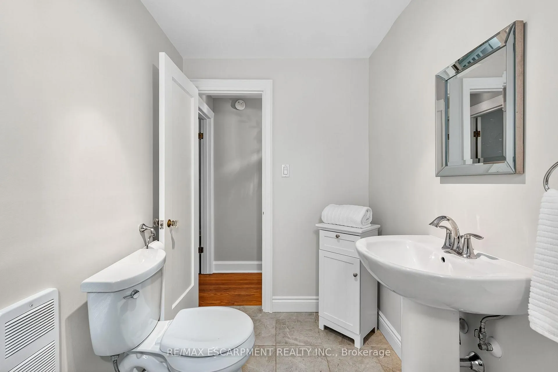Photo 30 of 16 Parkview Row, Hamilton, Dundas — HOMEH