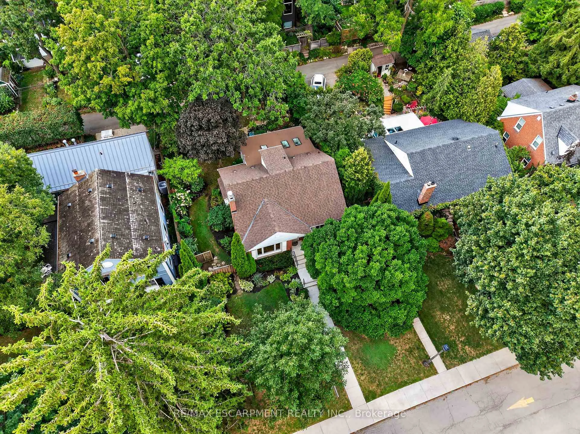 Photo 42 of 16 Parkview Row, Hamilton, Dundas — HOMEH