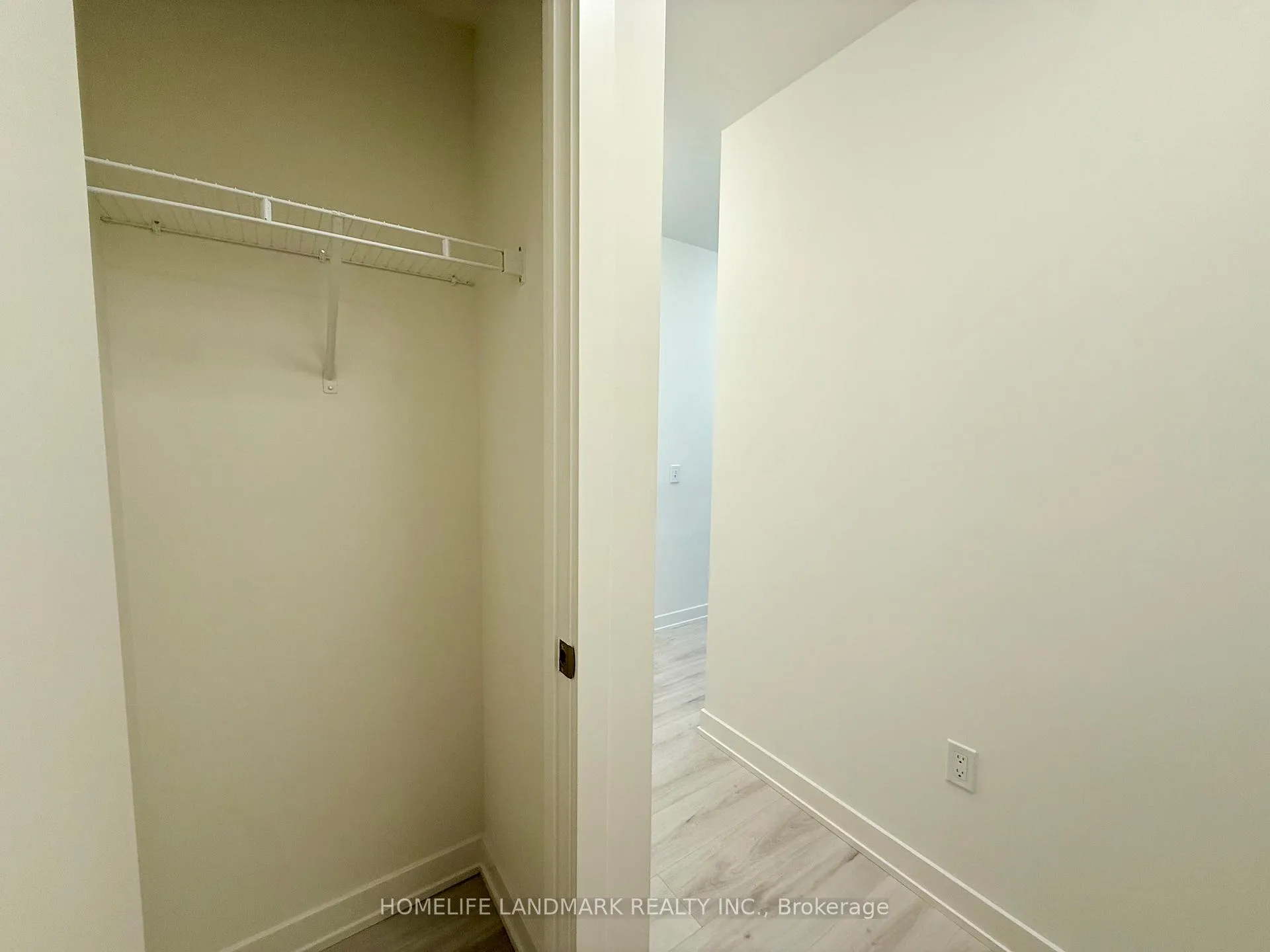 Photo 6 of Unit 804N, 120 Broadway Avenue, Toronto, Mount Pleasant West — HOMEH