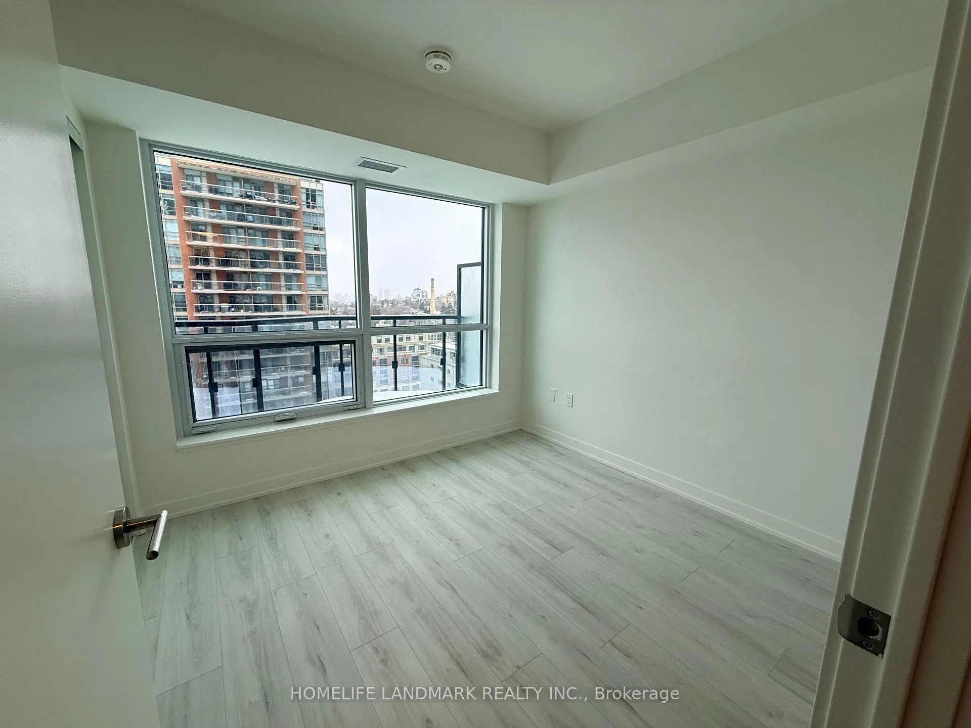 Photo 10 of Unit 804N, 120 Broadway Avenue, Toronto, Mount Pleasant West — HOMEH