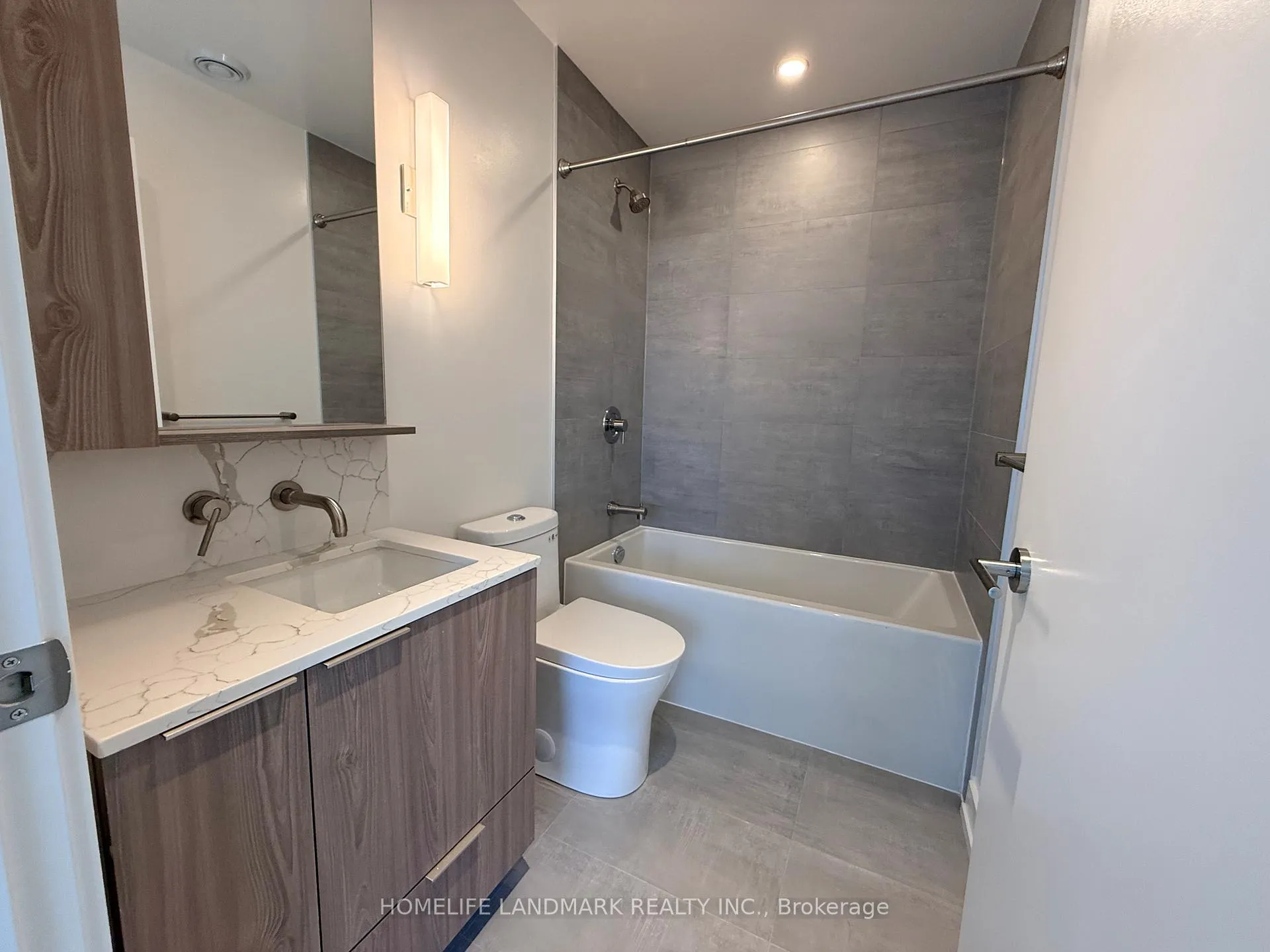Photo 12 of Unit 804N, 120 Broadway Avenue, Toronto, Mount Pleasant West — HOMEH