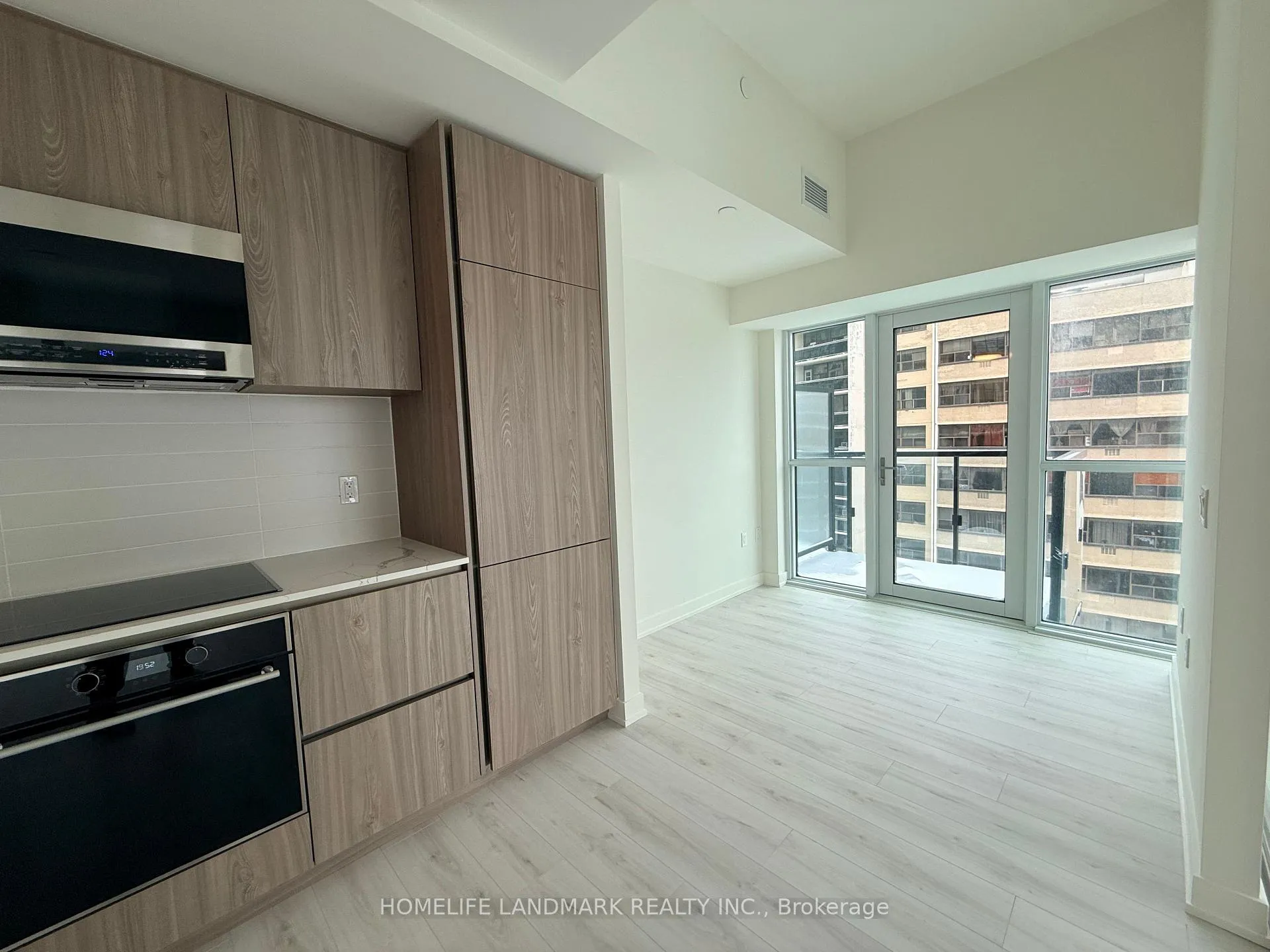 Photo 14 of Unit 804N, 120 Broadway Avenue, Toronto, Mount Pleasant West — HOMEH
