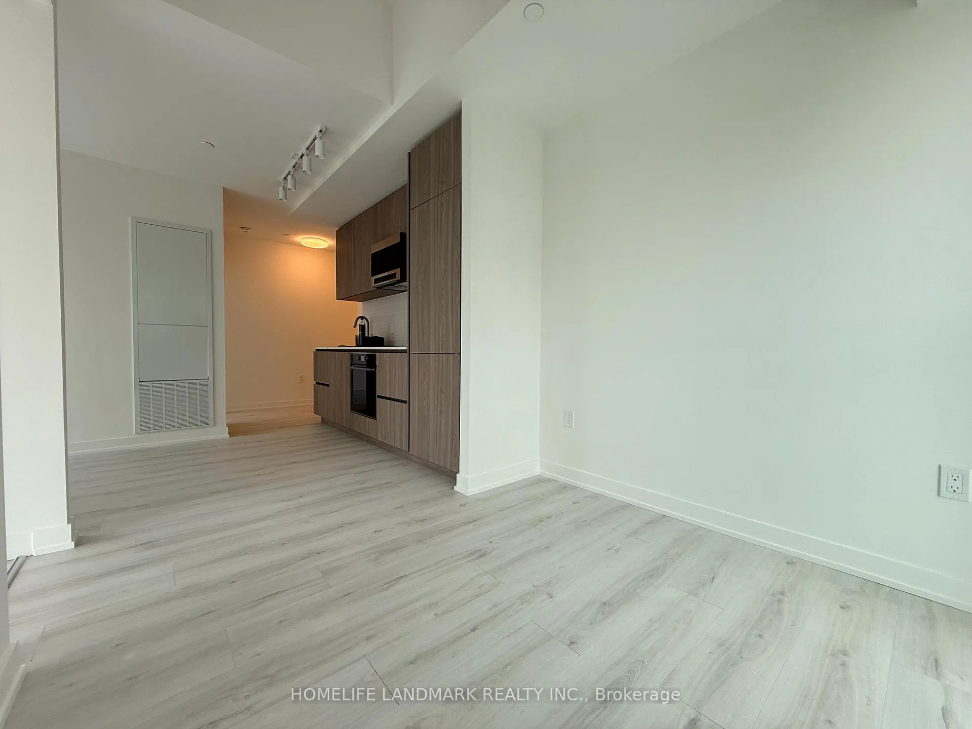 Photo 17 of Unit 804N, 120 Broadway Avenue, Toronto, Mount Pleasant West — HOMEH