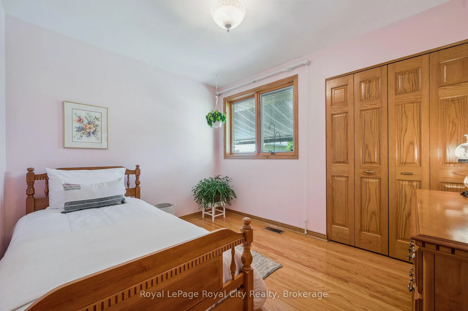 Photo 19 of 59 Algoma Drive, Guelph, Victoria North — HOMEH