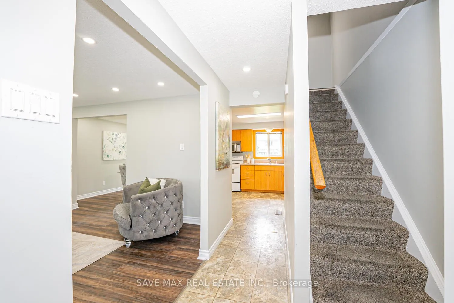 Photo 5 of 88 Harcourt Crescent, Kitchener — HOMEH