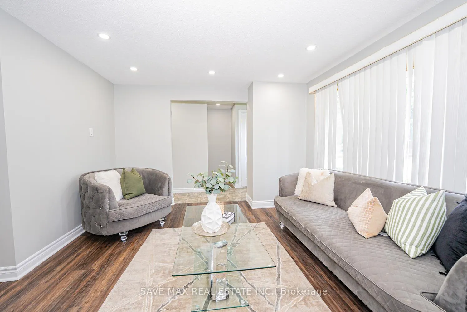 Photo 8 of 88 Harcourt Crescent, Kitchener — HOMEH