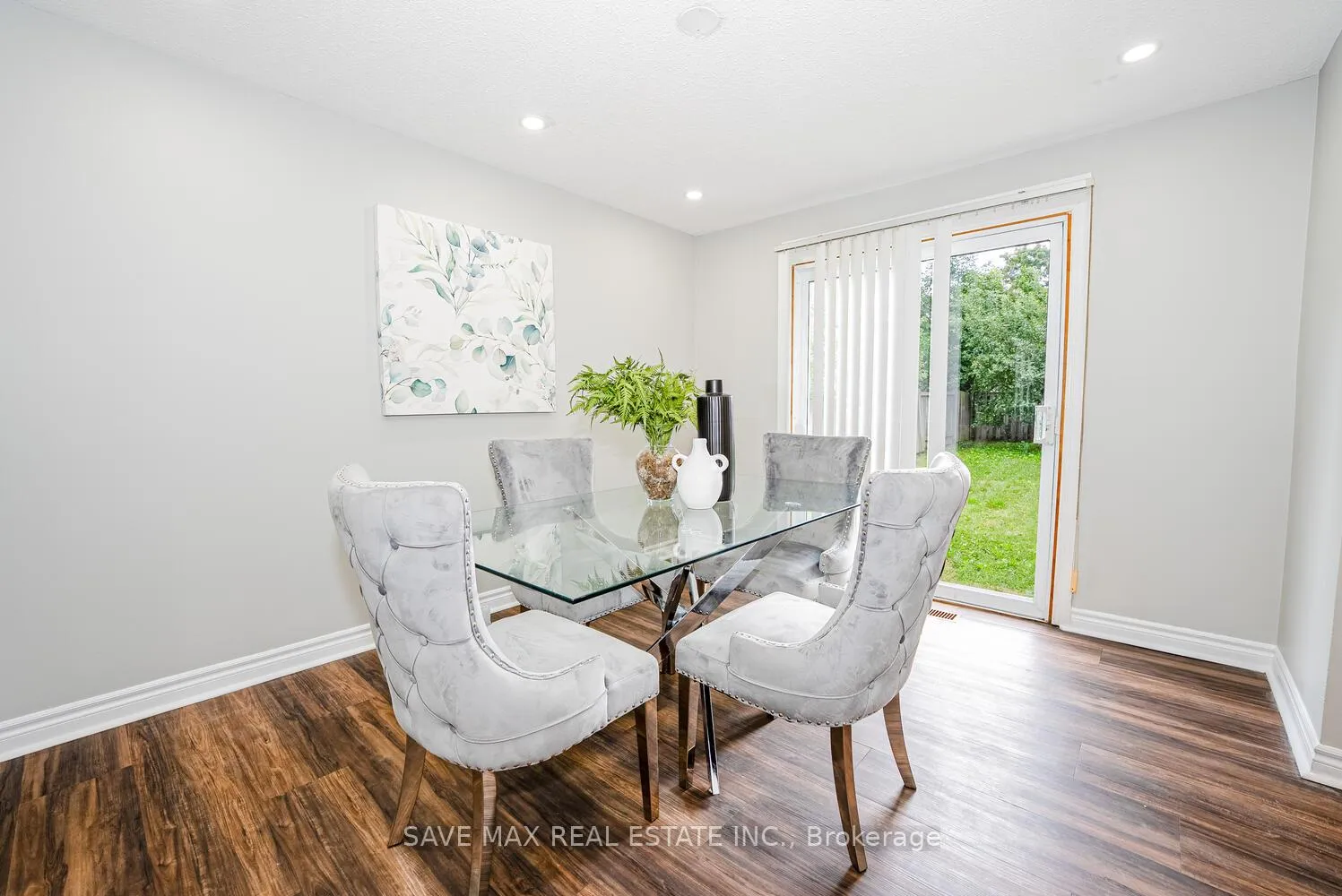Photo 10 of 88 Harcourt Crescent, Kitchener — HOMEH