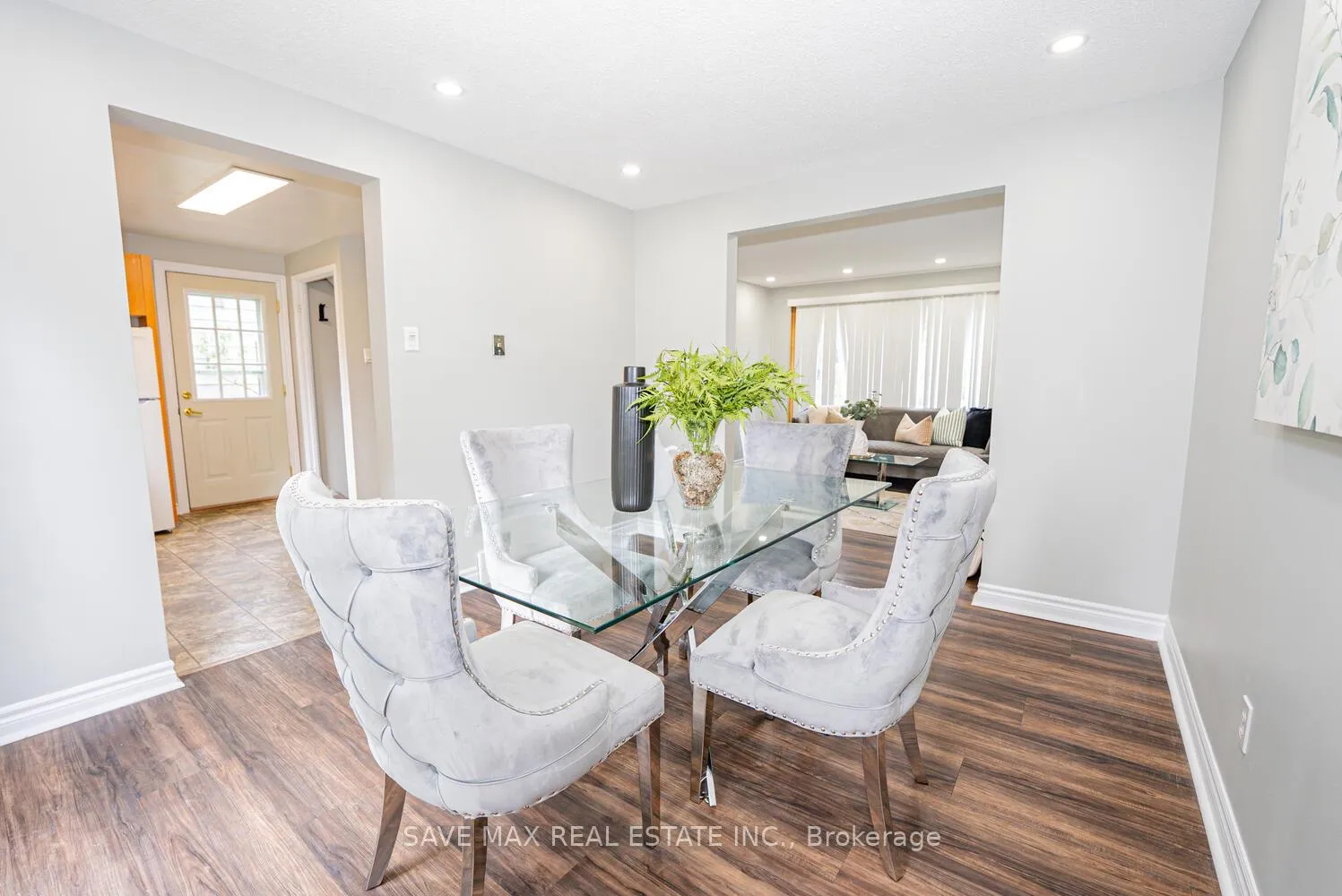 Photo 12 of 88 Harcourt Crescent, Kitchener — HOMEH
