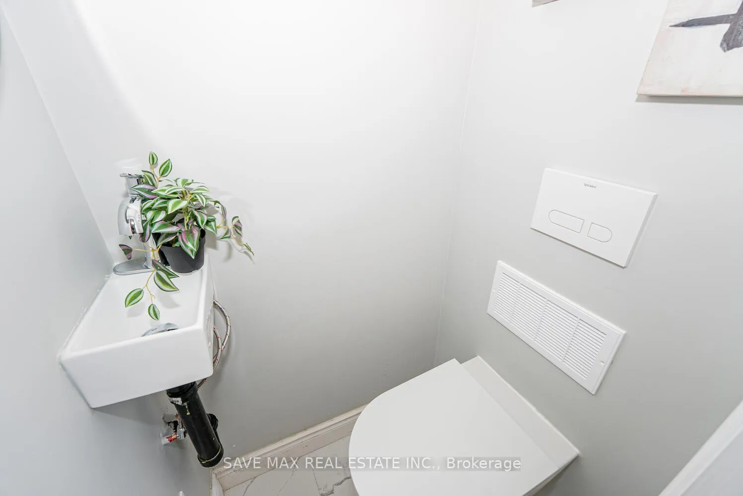 Photo 16 of 88 Harcourt Crescent, Kitchener — HOMEH