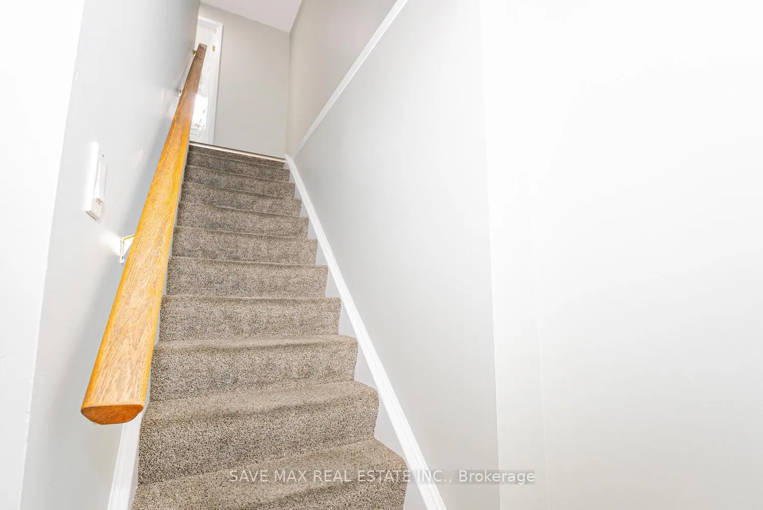 Photo 17 of 88 Harcourt Crescent, Kitchener — HOMEH