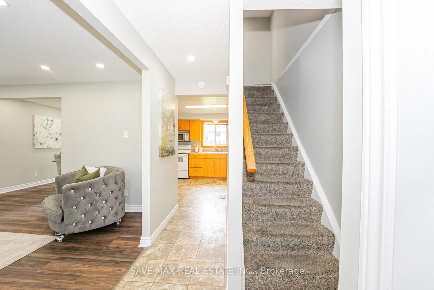 Photo 18 of 88 Harcourt Crescent, Kitchener — HOMEH