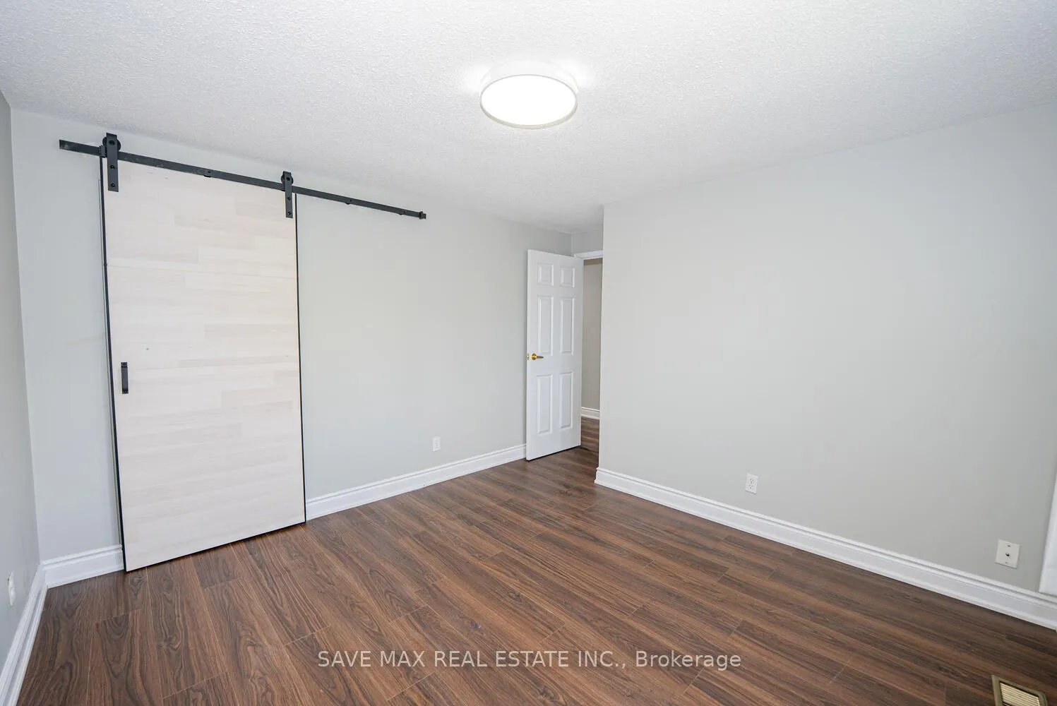 Photo 29 of 88 Harcourt Crescent, Kitchener — HOMEH