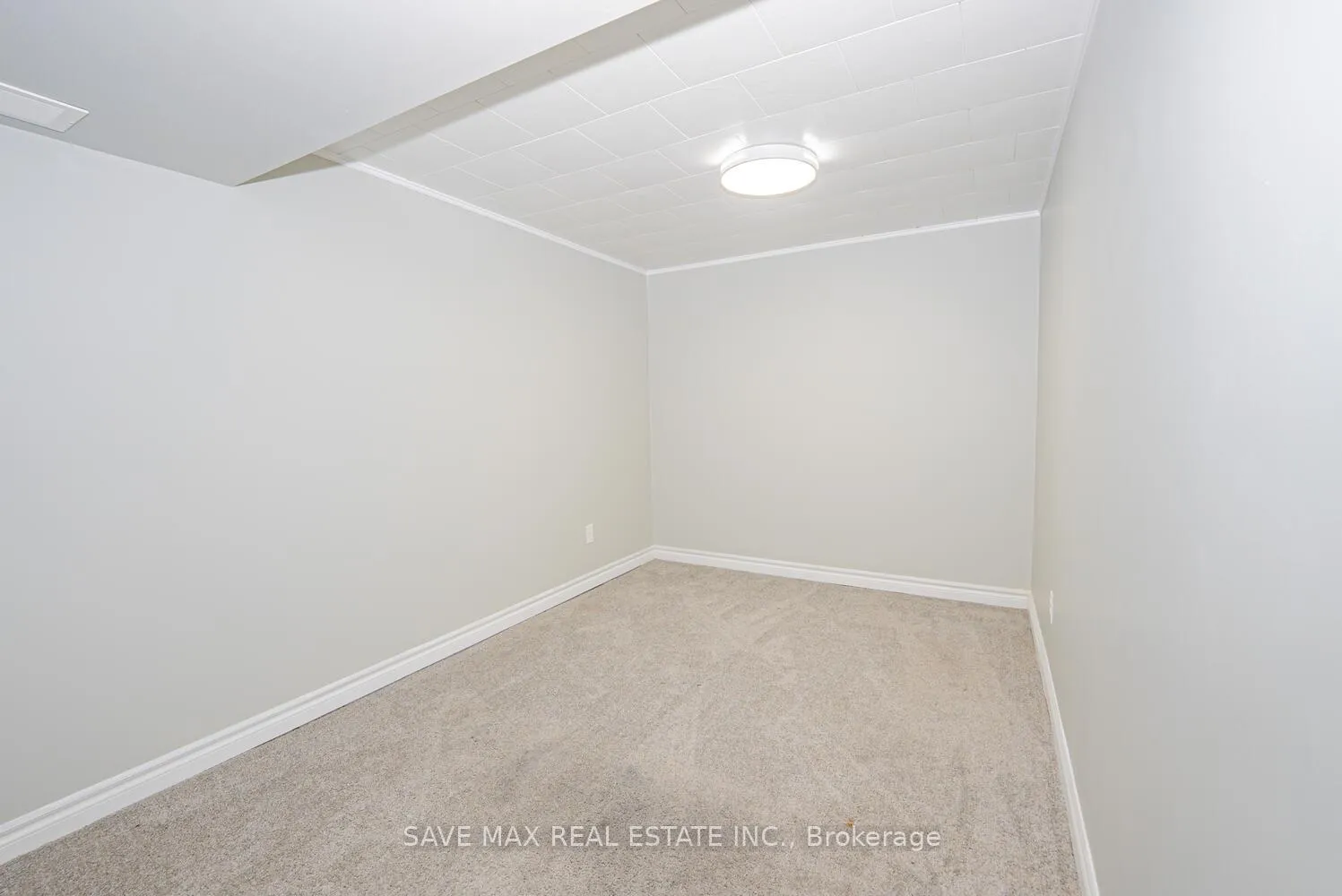 Photo 41 of 88 Harcourt Crescent, Kitchener — HOMEH