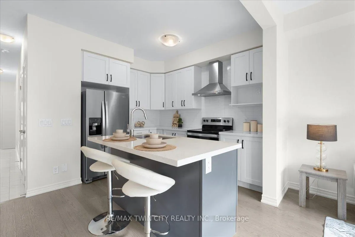 Photo 9 of 64 Grassbourne Avenue, Kitchener — HOMEH