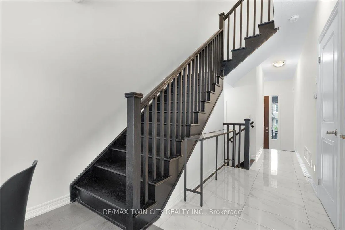 Photo 19 of 64 Grassbourne Avenue, Kitchener — HOMEH