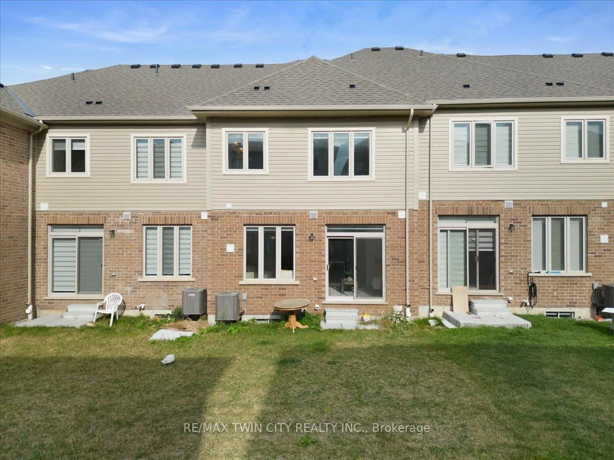 Photo 42 of 64 Grassbourne Avenue, Kitchener — HOMEH