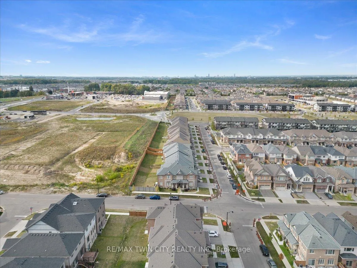 Photo 46 of 64 Grassbourne Avenue, Kitchener — HOMEH
