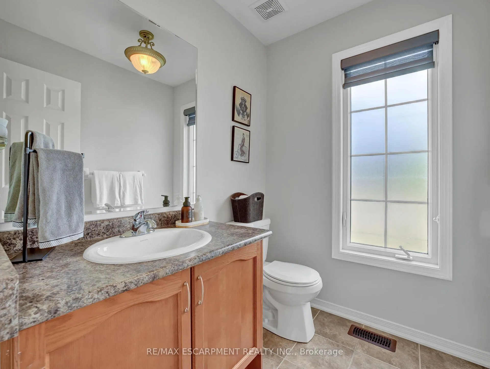 Photo 28 of 100 Burke Street, Hamilton, Waterdown — HOMEH