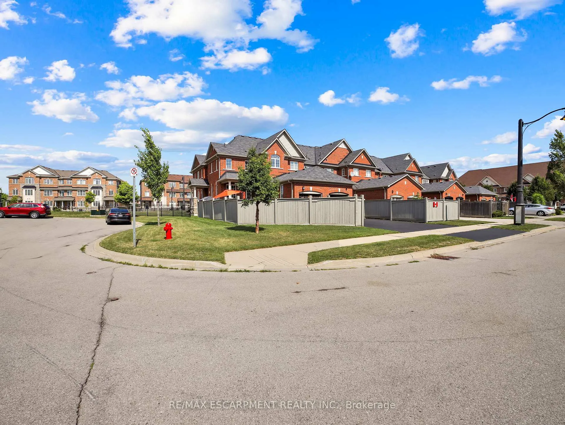Photo 36 of 100 Burke Street, Hamilton, Waterdown — HOMEH