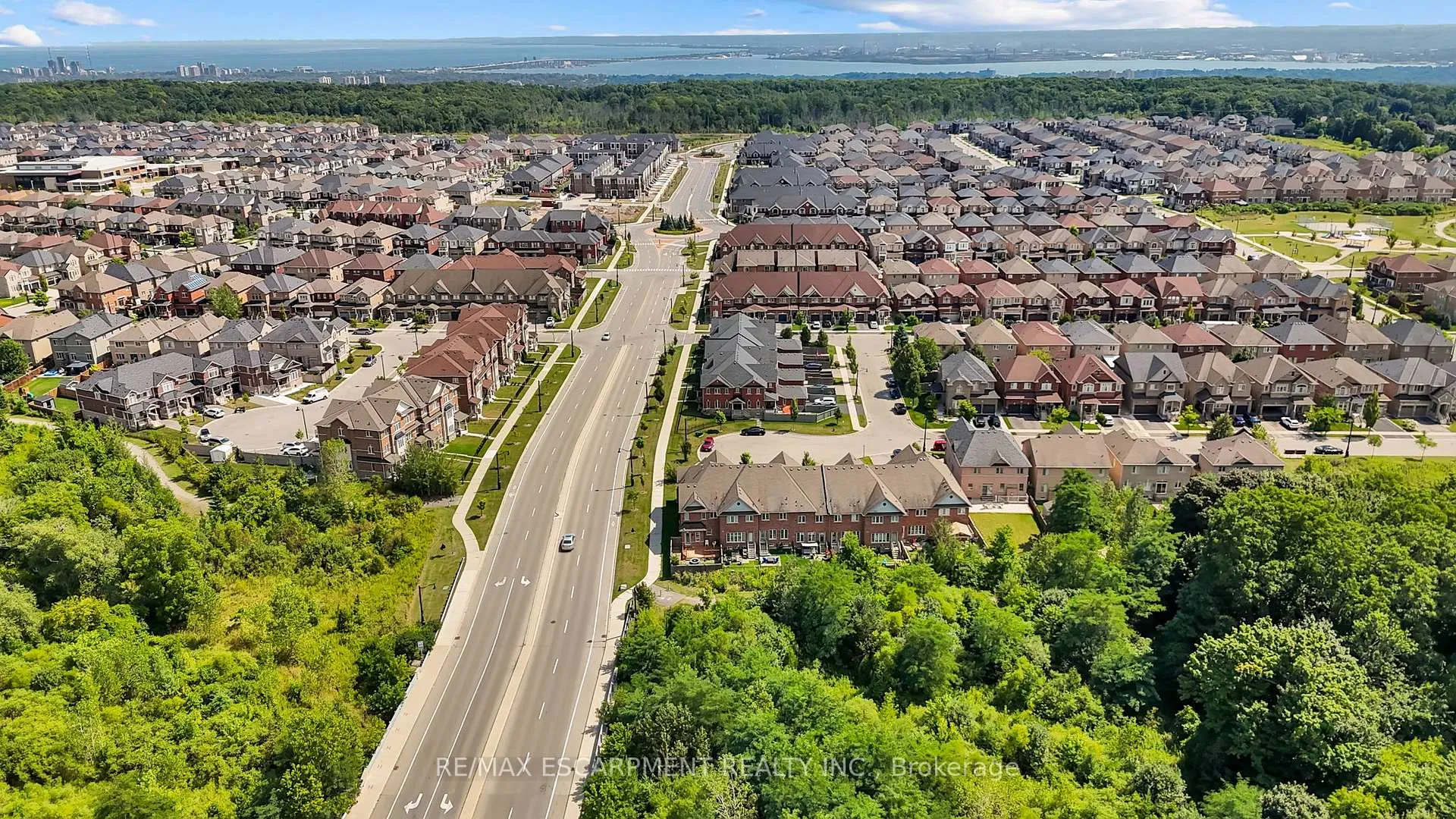 Photo 45 of 100 Burke Street, Hamilton, Waterdown — HOMEH