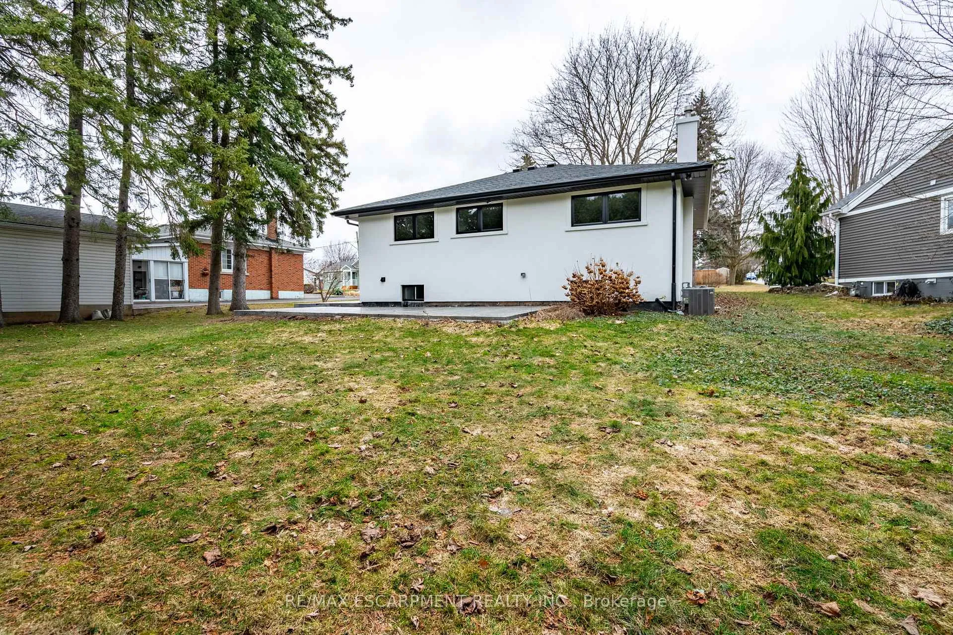 Photo 49 of 11 James Street, Hamilton, Waterdown — HOMEH