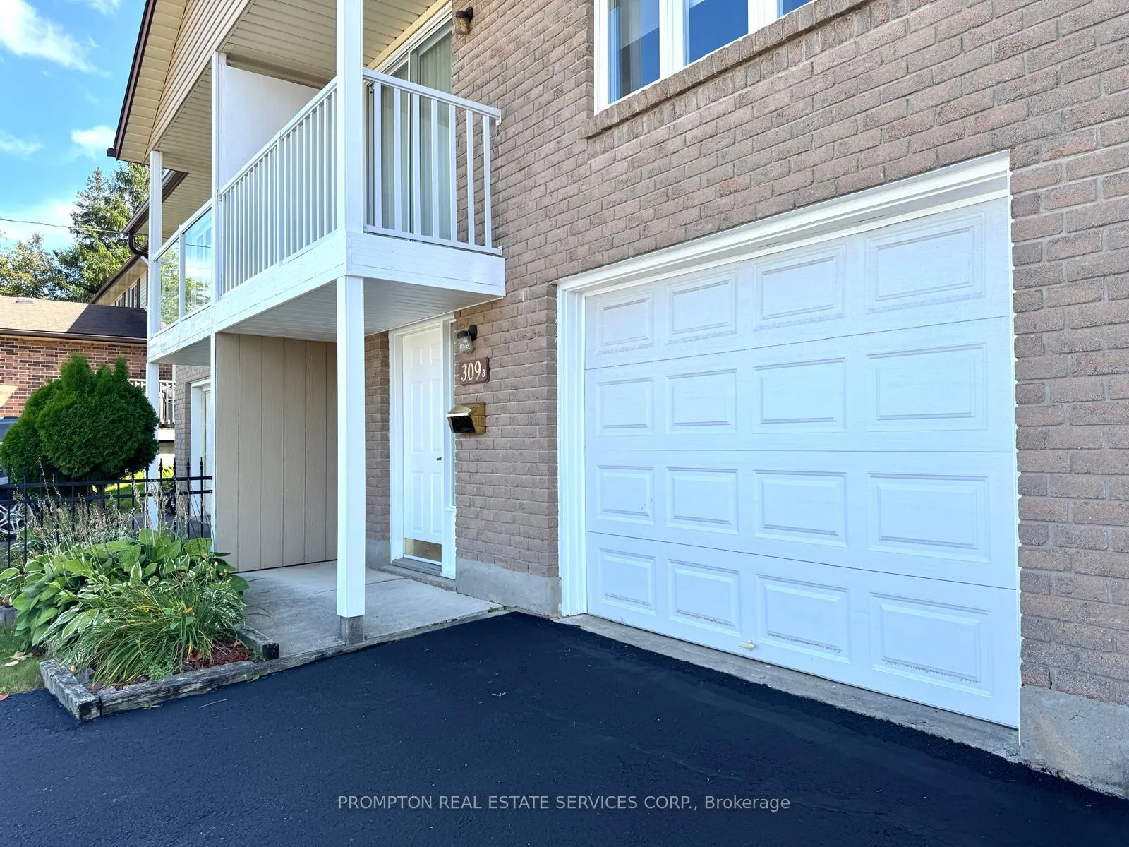 Photo 3 of 309B Bluevale Street N, Waterloo — HOMEH