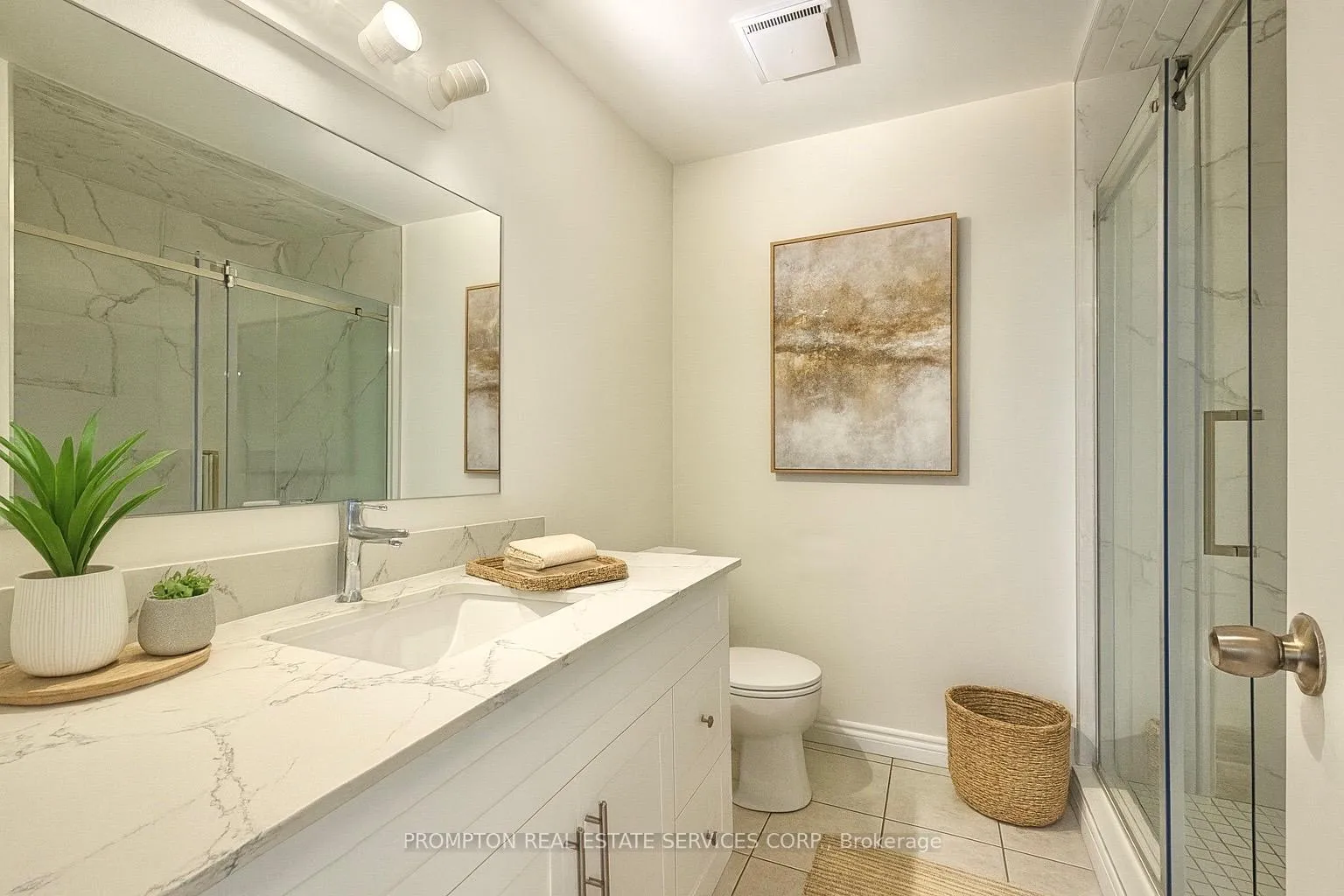 Photo 12 of 309B Bluevale Street N, Waterloo — HOMEH
