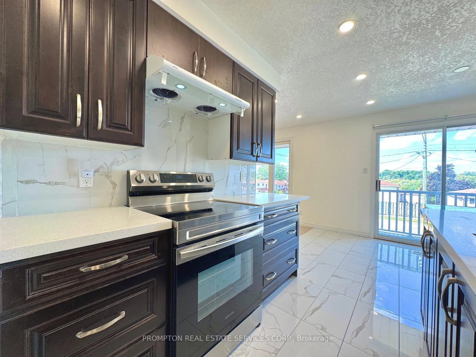 Photo 17 of 309B Bluevale Street N, Waterloo — HOMEH