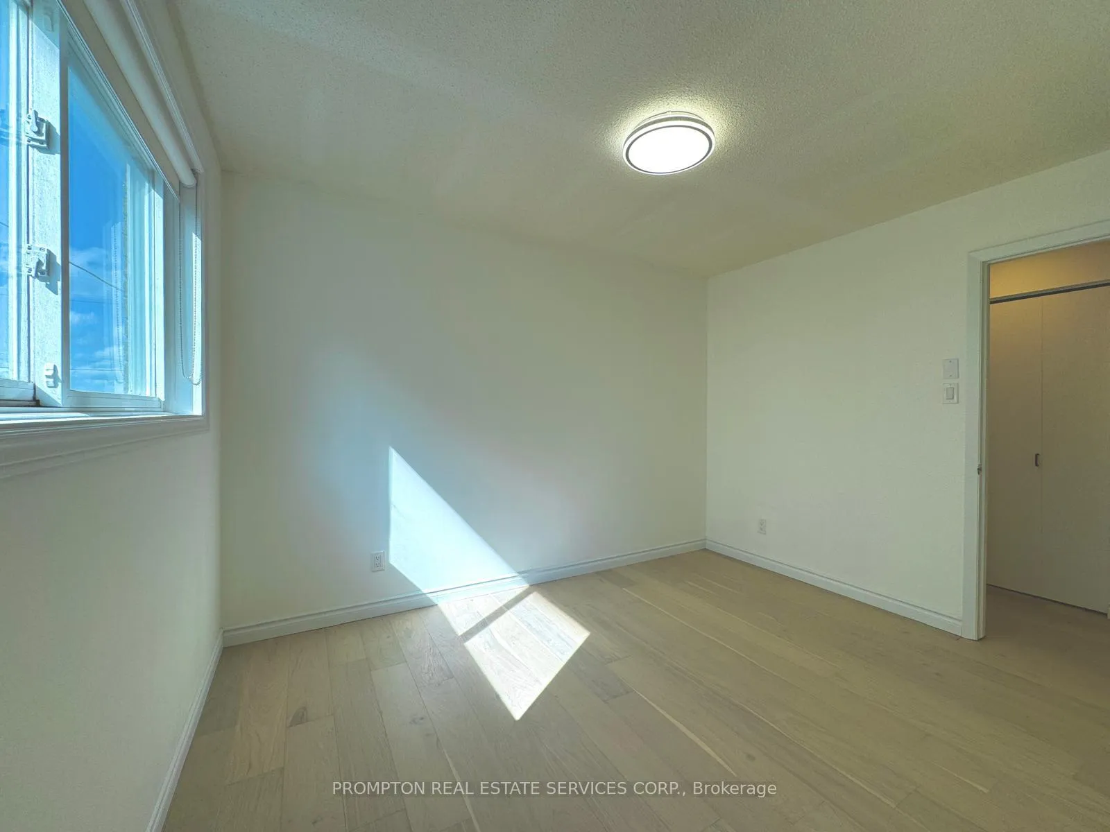 Photo 31 of 309B Bluevale Street N, Waterloo — HOMEH