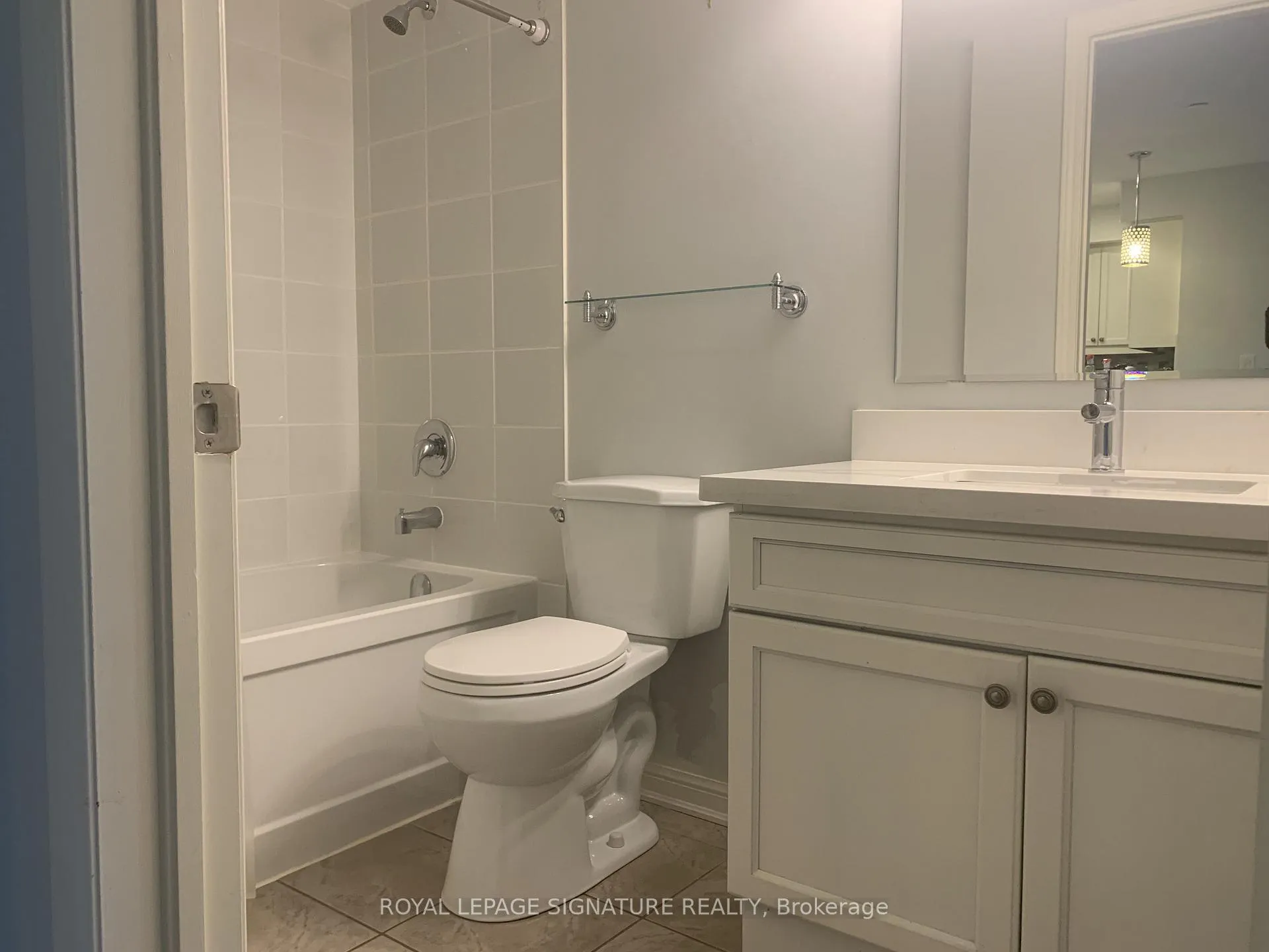 Photo 7 of Unit 207, 1045 Nadalin Heights, Milton, Willmott — HOMEH