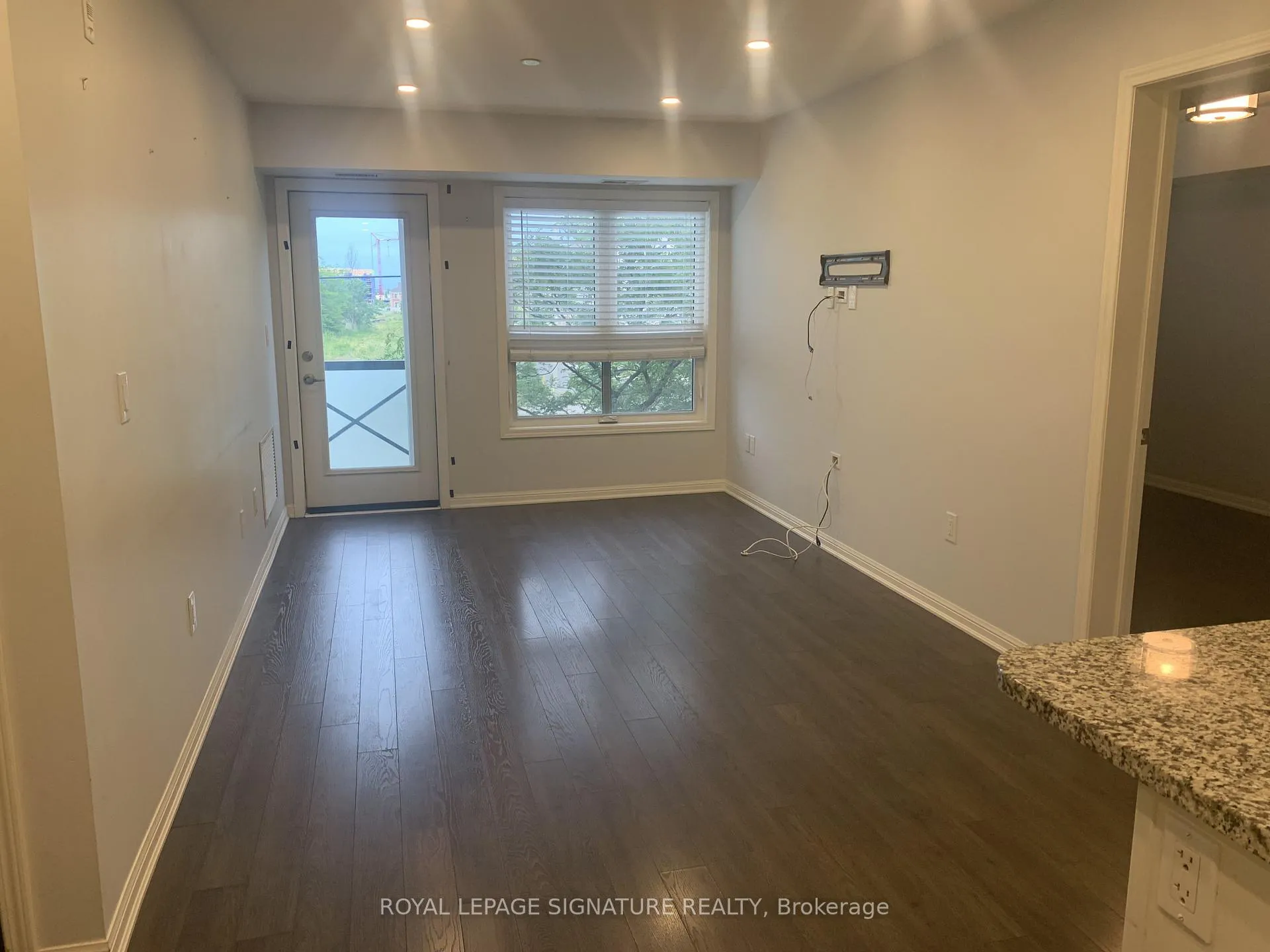 Photo 8 of Unit 207, 1045 Nadalin Heights, Milton, Willmott — HOMEH