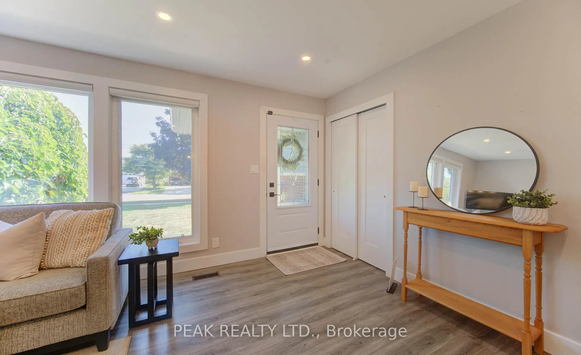 Photo 2 of 120 Trafalgar Avenue, Kitchener — HOMEH