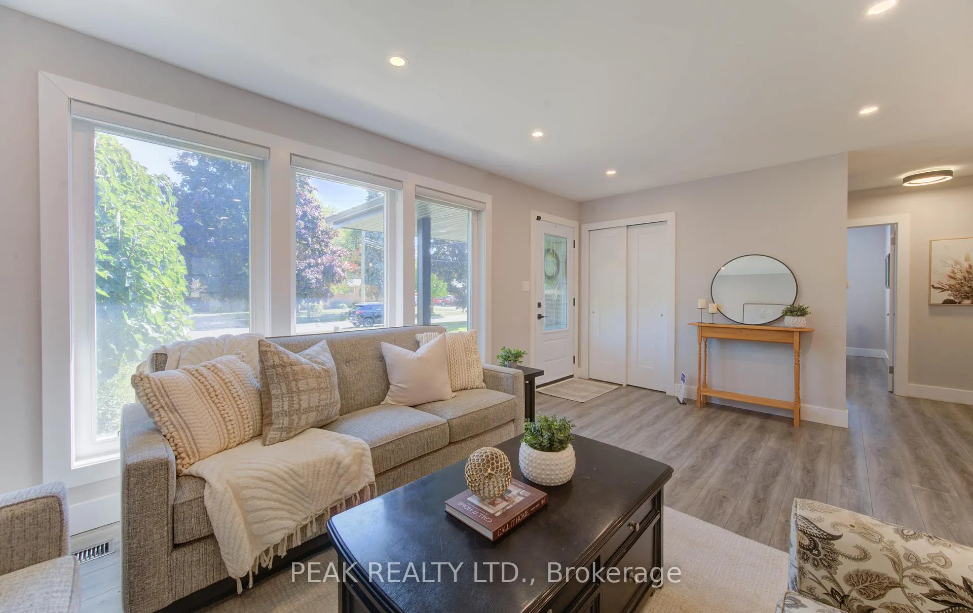 Photo 7 of 120 Trafalgar Avenue, Kitchener — HOMEH