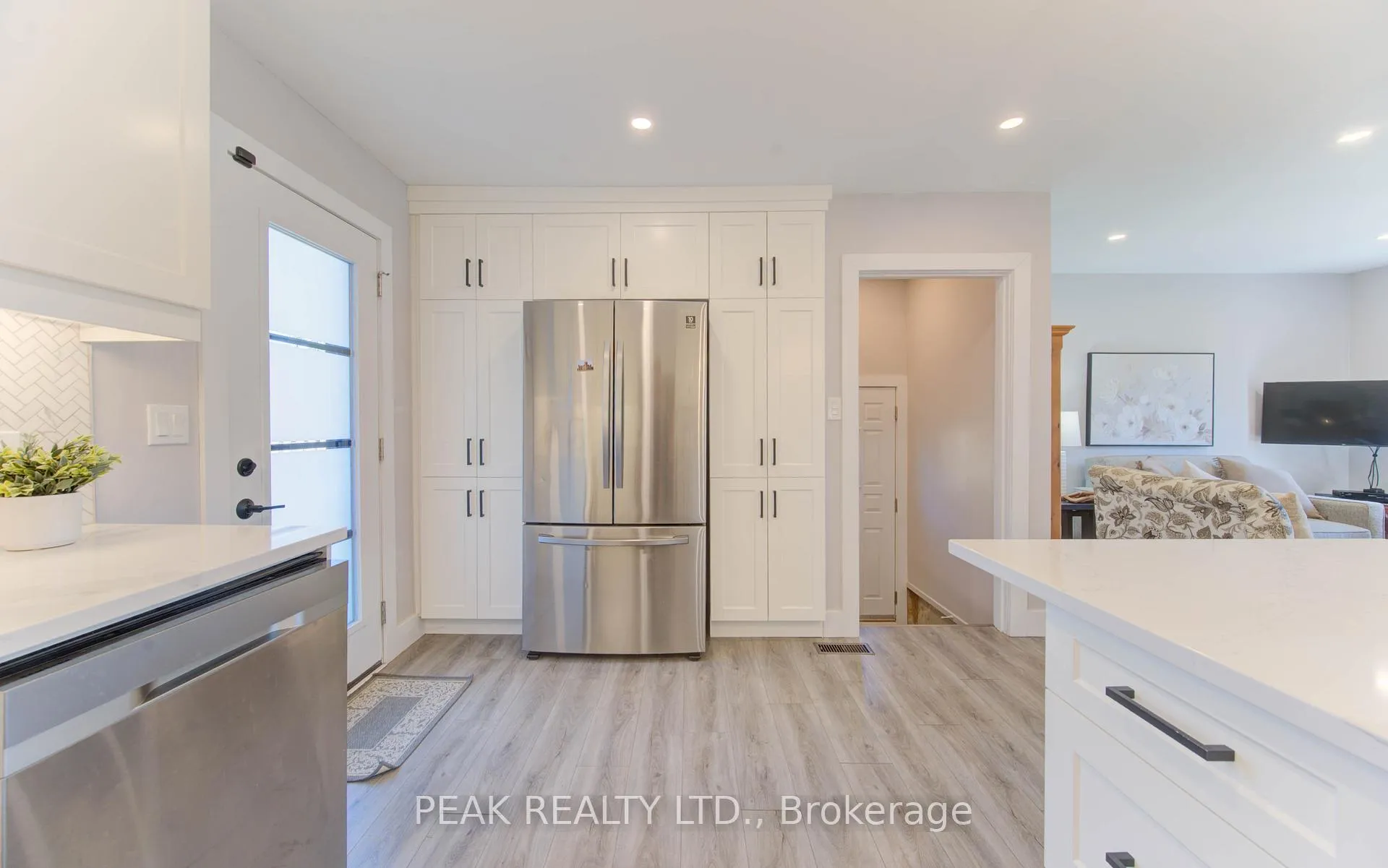 Photo 14 of 120 Trafalgar Avenue, Kitchener — HOMEH