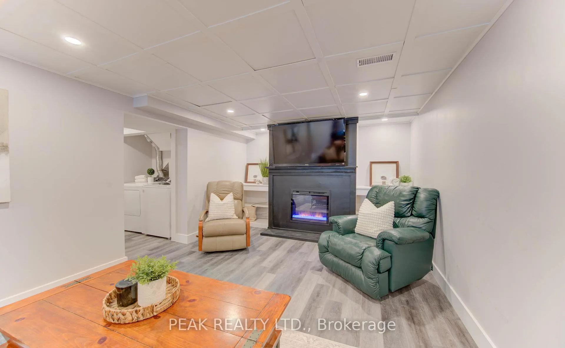 Photo 38 of 120 Trafalgar Avenue, Kitchener — HOMEH