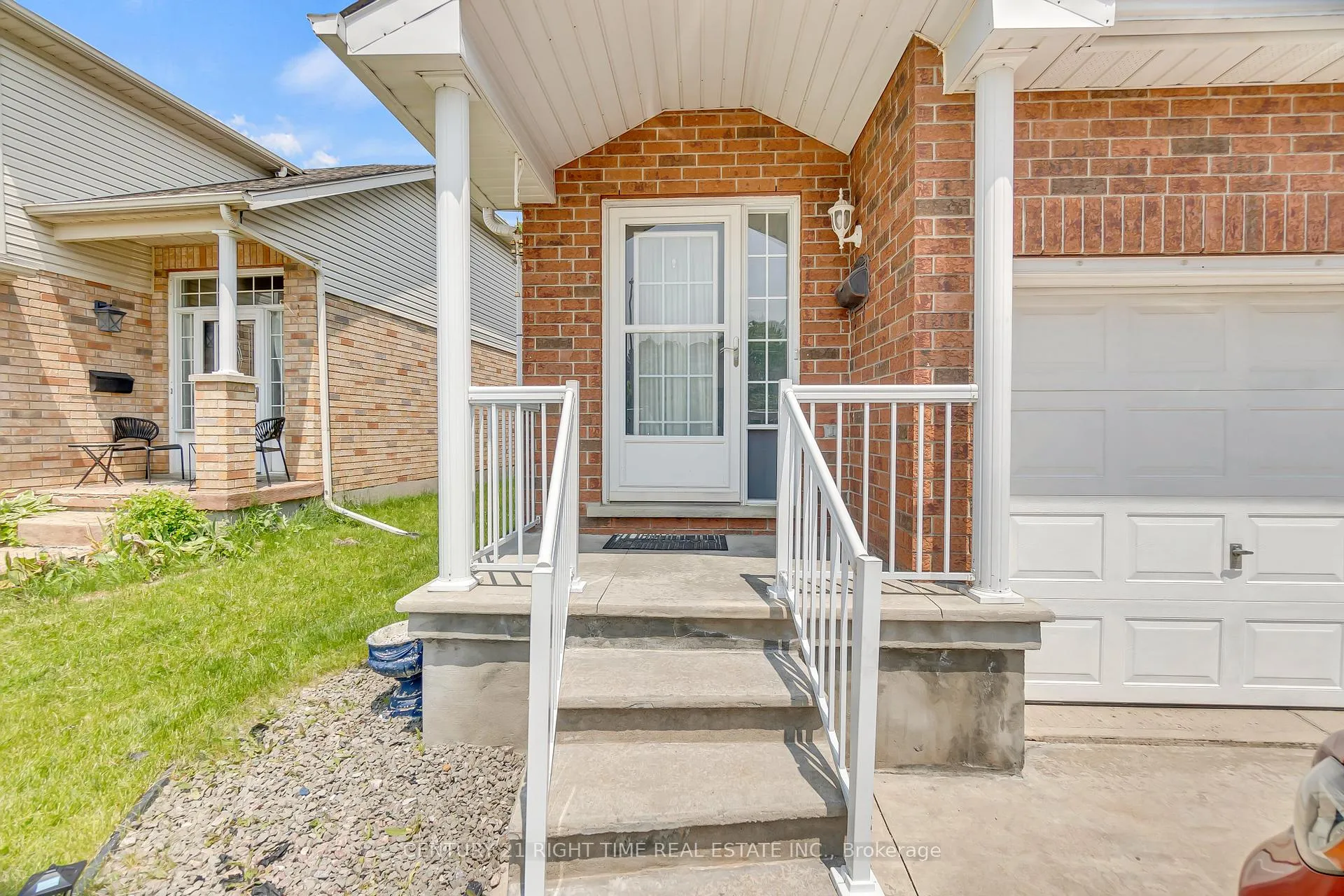 Photo 4 of 174 Wilderness Drive, Kitchener — HOMEH