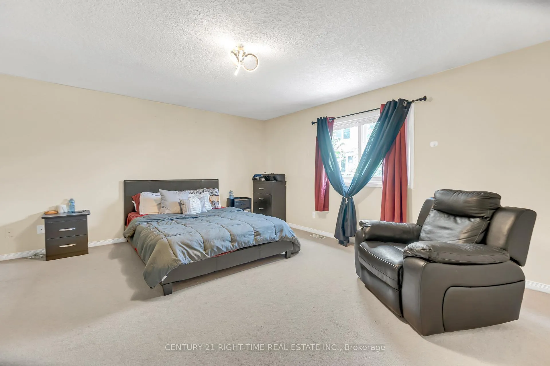 Photo 17 of 174 Wilderness Drive, Kitchener — HOMEH