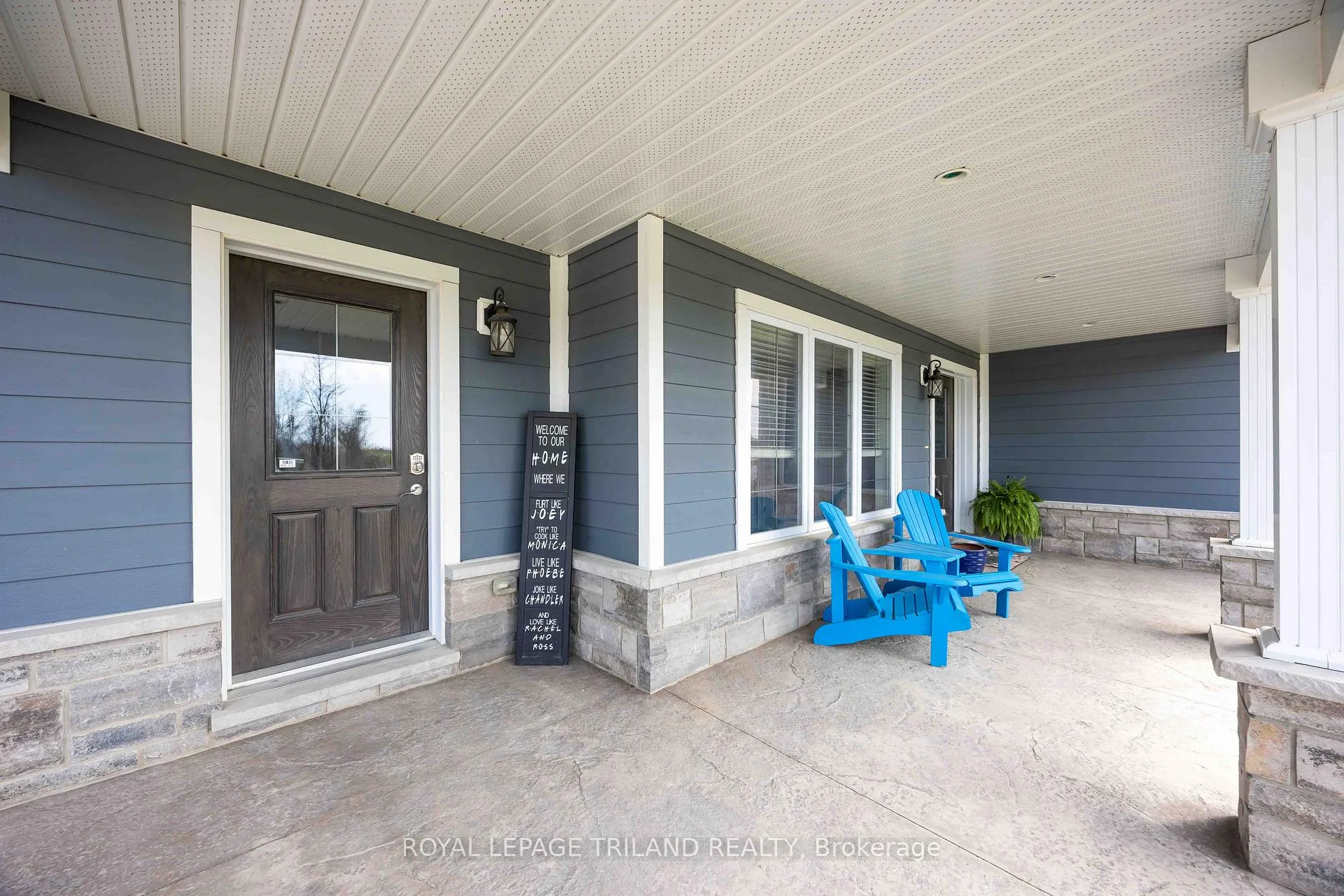 Photo 2 of 4102 Cullen Drive, Plympton-Wyoming, Plympton Wyoming — HOMEH
