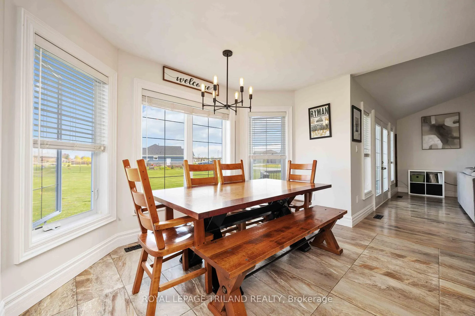 Photo 11 of 4102 Cullen Drive, Plympton-Wyoming, Plympton Wyoming — HOMEH
