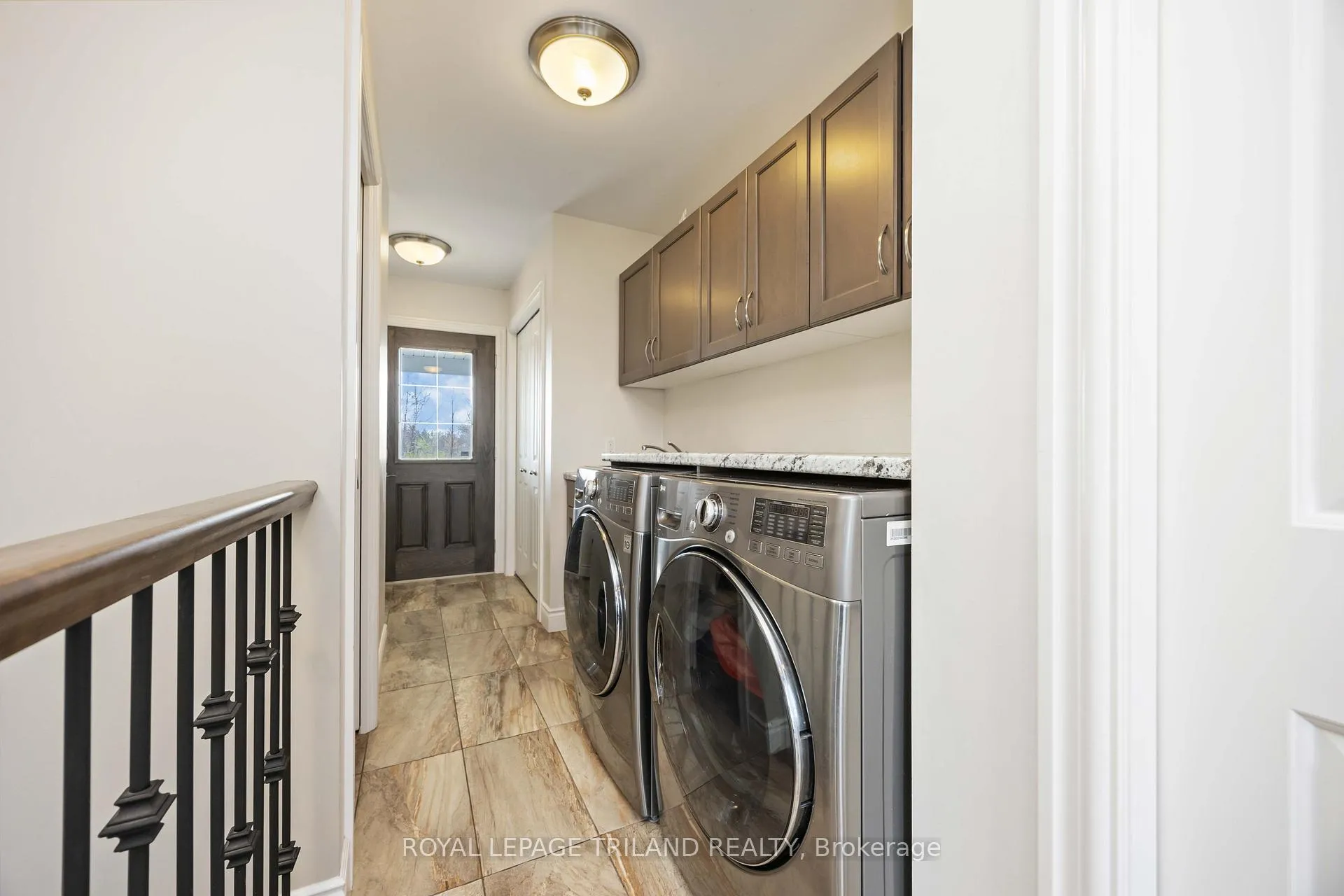 Photo 14 of 4102 Cullen Drive, Plympton-Wyoming, Plympton Wyoming — HOMEH