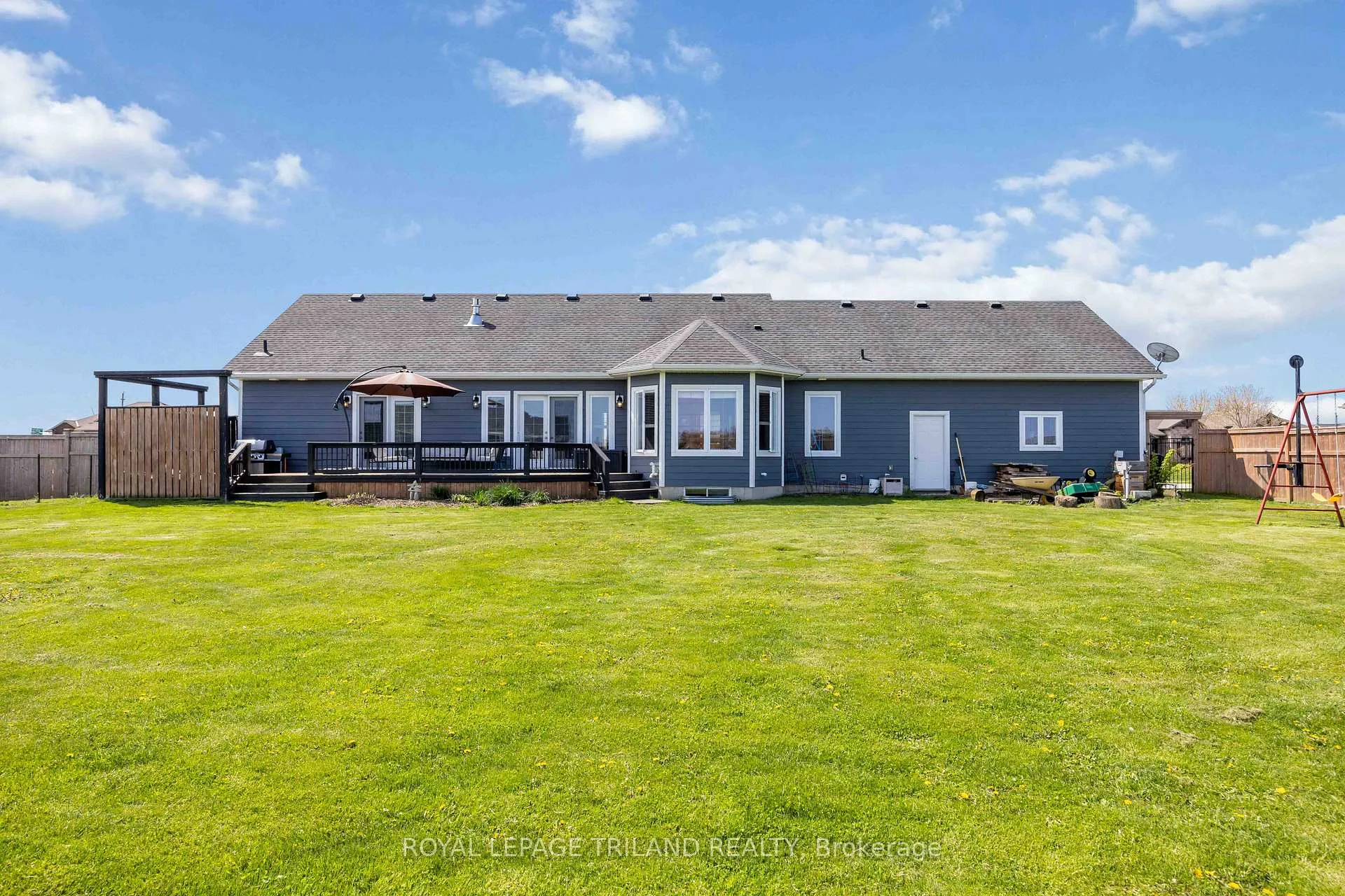 Photo 30 of 4102 Cullen Drive, Plympton-Wyoming, Plympton Wyoming — HOMEH