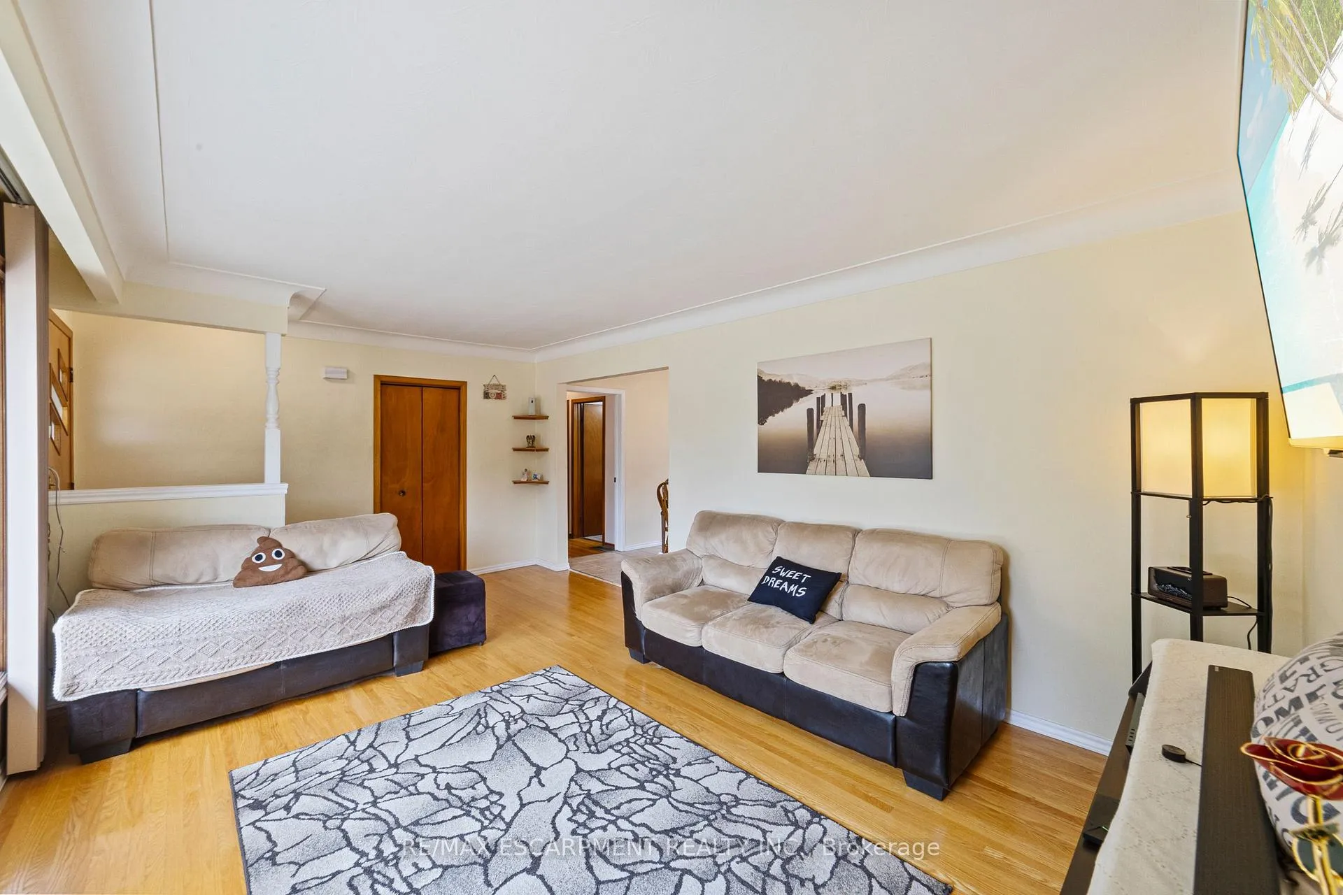 Photo 7 of 46 Bluebird Avenue, Hamilton, Bruleville — HOMEH