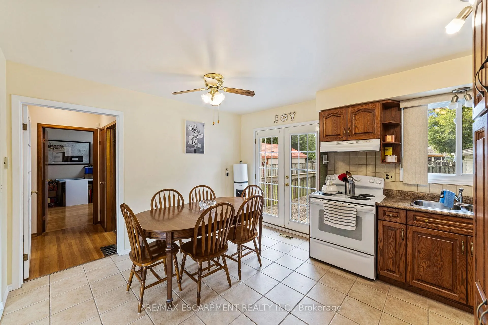 Photo 9 of 46 Bluebird Avenue, Hamilton, Bruleville — HOMEH
